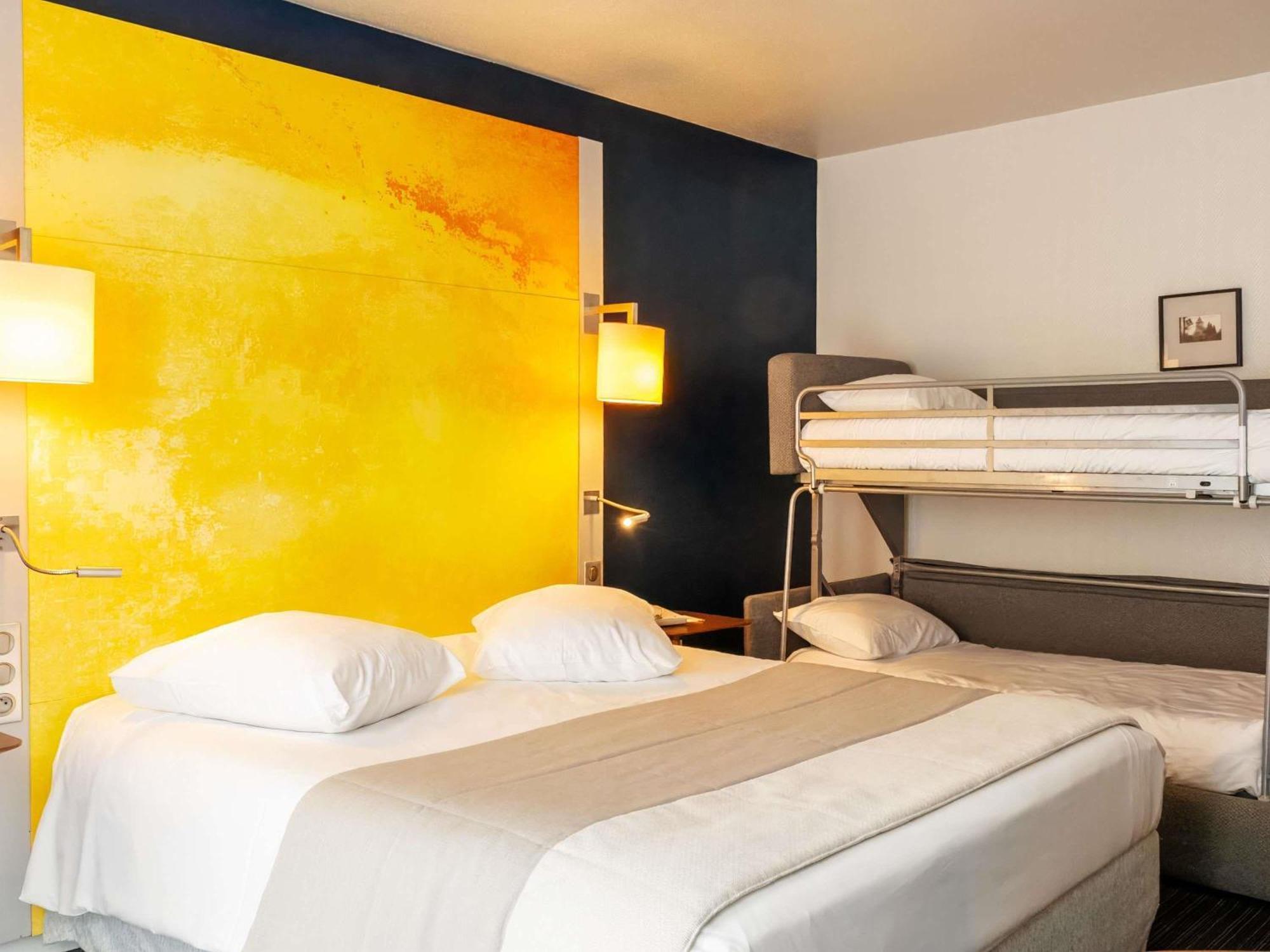 Classic  Double Room with Sofa Bed,1742616418:JPEG